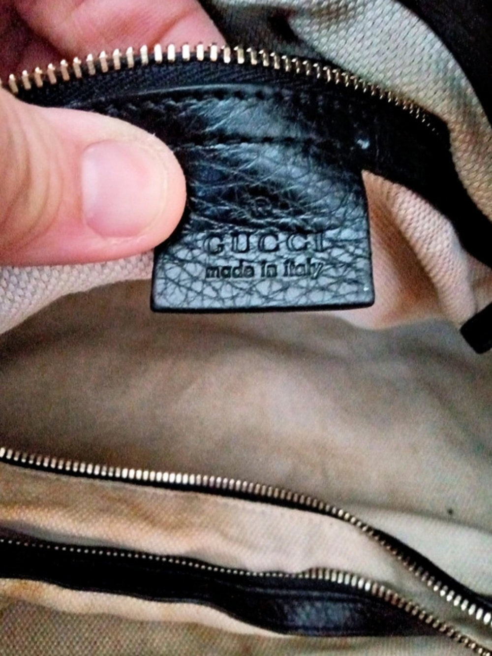 Gucci Soho Interlocking G Leather Tote Black - Picture 2 of 13